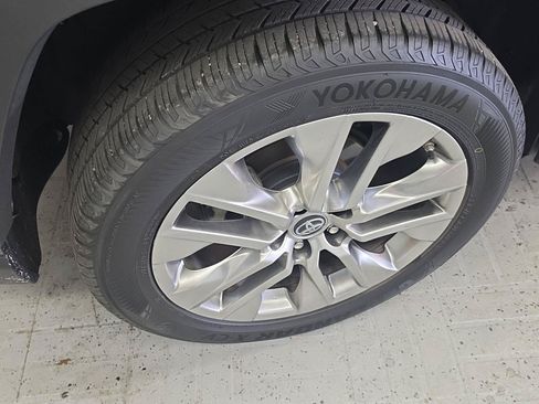 Used 2019 Toyota RAV4 XLE Premium w/ Cold Weather Package AWD/4WD image 22