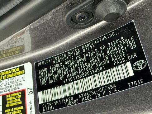 Used 2024 Toyota Camry SE w/ Cold Weather Package image 31