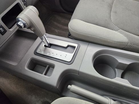 Used 2018 Nissan Frontier SV AWD/4WD image 26