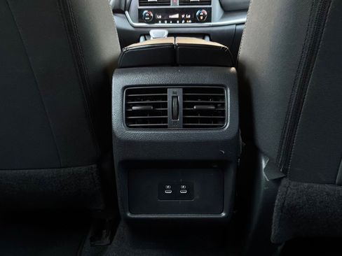 Used 2025 Nissan Rogue SV AWD/4WD image 14