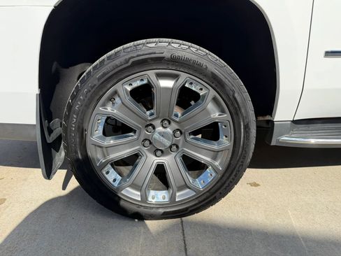 Used 2017 GMC Yukon XL Denali w/ Open Road Package image 78