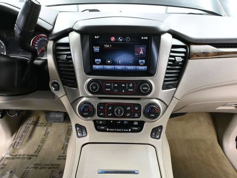 Used 2015 GMC Yukon Denali w/ Premium Package AWD/4WD image 38