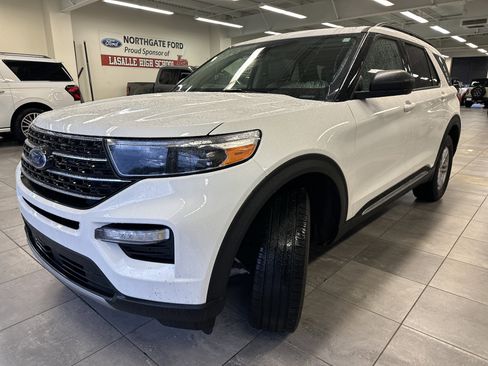 Used 2023 Ford Explorer XLT w/ Equipment Group 202A image 15