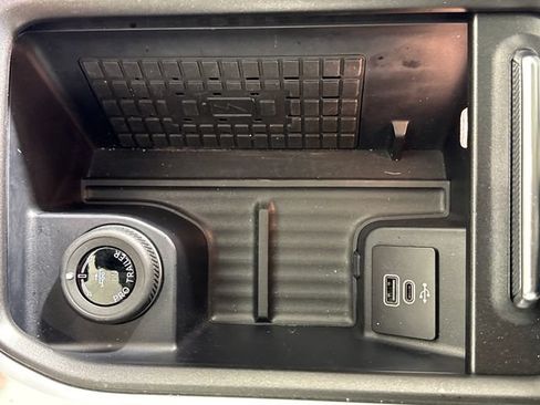 Used 2025 Ford Expedition Tremor AWD/4WD image 47