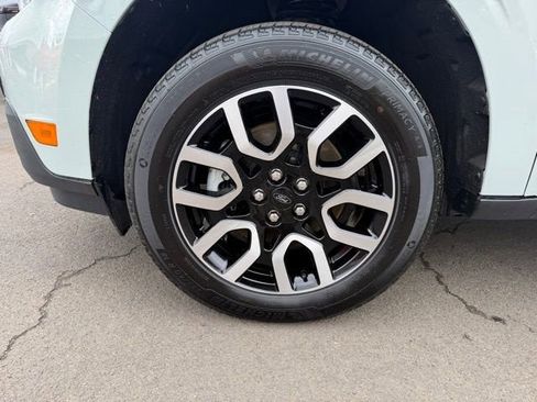 Used 2023 Ford Maverick Lariat FWD image 30