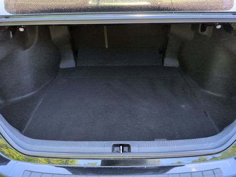 Used 2019 Toyota Camry SE w/ Convenience Package FWD image 31
