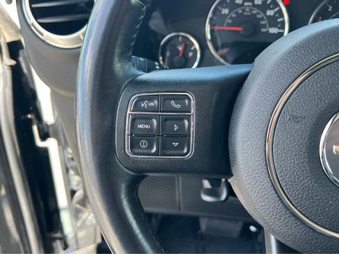 Used 2018 Jeep Wrangler Sahara w/ Connectivity Group image 28