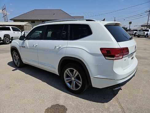 Used 2019 Volkswagen Atlas SE w/ Towing Package FWD image 4