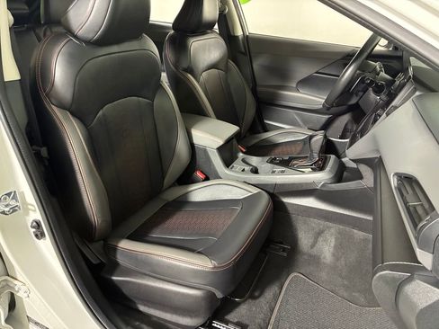 Certified 2025 Subaru Crosstrek 2.5i Limited w/ Crosstrek Mirror Package image 27