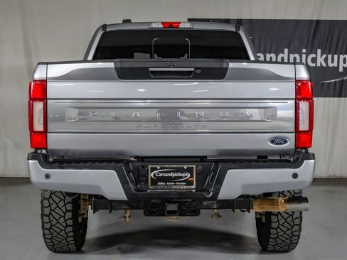 Used 2022 Ford F250 Platinum w/ FX4 Off-Road Package AWD/4WD image 9