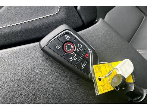 Used 2024 Chevrolet Corvette Stingray Convertible w/ 1LT image 12