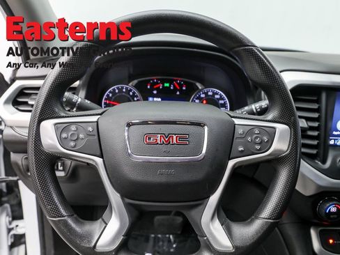 Used 2022 GMC Acadia SLE image 10