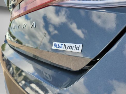 New 2025 Hyundai Elantra Blue image 7