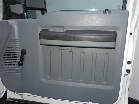 Used 2016 Ford F250 XL w/ Snow Plow Prep Package image 15