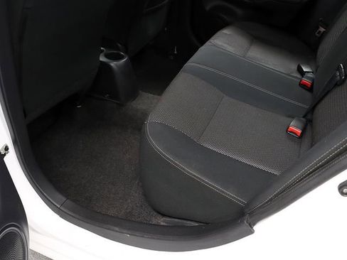 Used 2016 Nissan Versa SV image 24