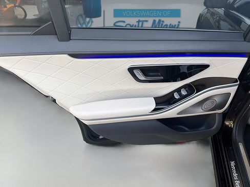Used 2021 Mercedes-Benz S 580 4MATIC Sedan image 26