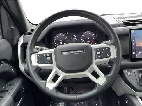 Used 2025 Land Rover Defender 110 S AWD/4WD image 37