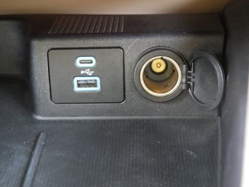 Used 2022 Ford Escape SEL image 29