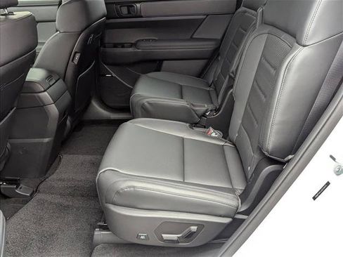 Used 2025 Hyundai Santa Fe Calligraphy FWD image 15