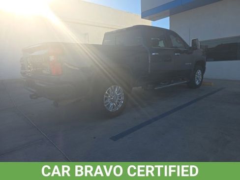 Used 2020 Chevrolet Silverado 3500 High Country image 2