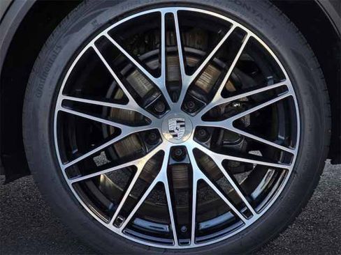 New 2024 Porsche Macan 4 Electric image 48