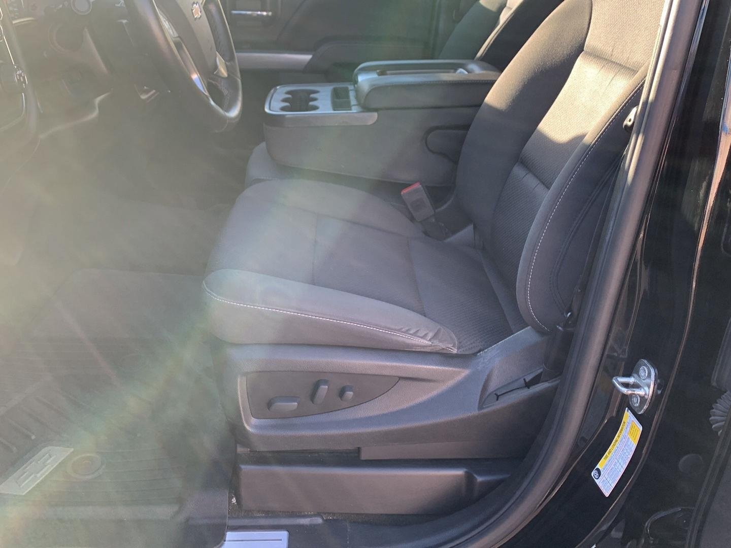 Used 2018 Chevrolet Silverado 1500 LT w/ All Star Edition AWD/4WD image 22