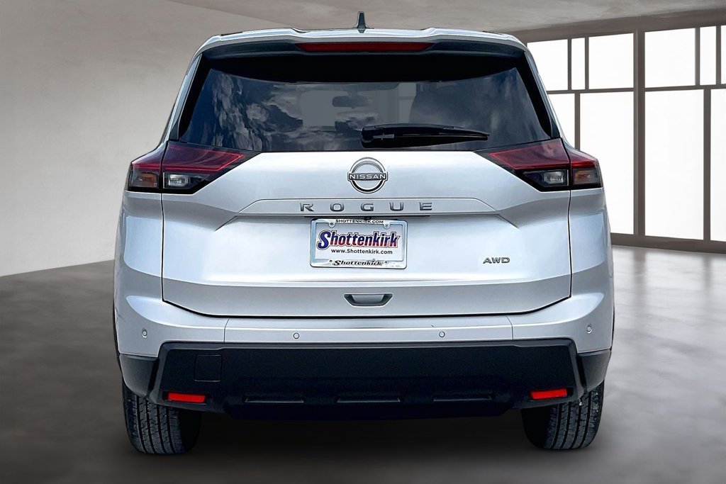 Used 2024 Nissan Rogue S AWD/4WD image 5