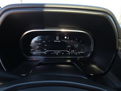 Used 2023 GMC Yukon XL AT4 image 16