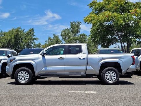 Used 2026 Toyota Tacoma SR5 RWD image 9