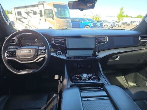 Used 2022 Jeep Grand Wagoneer Series II AWD/4WD image 7