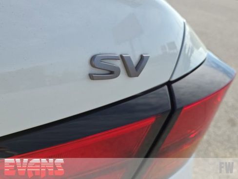 Used 2023 Nissan Altima 2.5 SV image 3