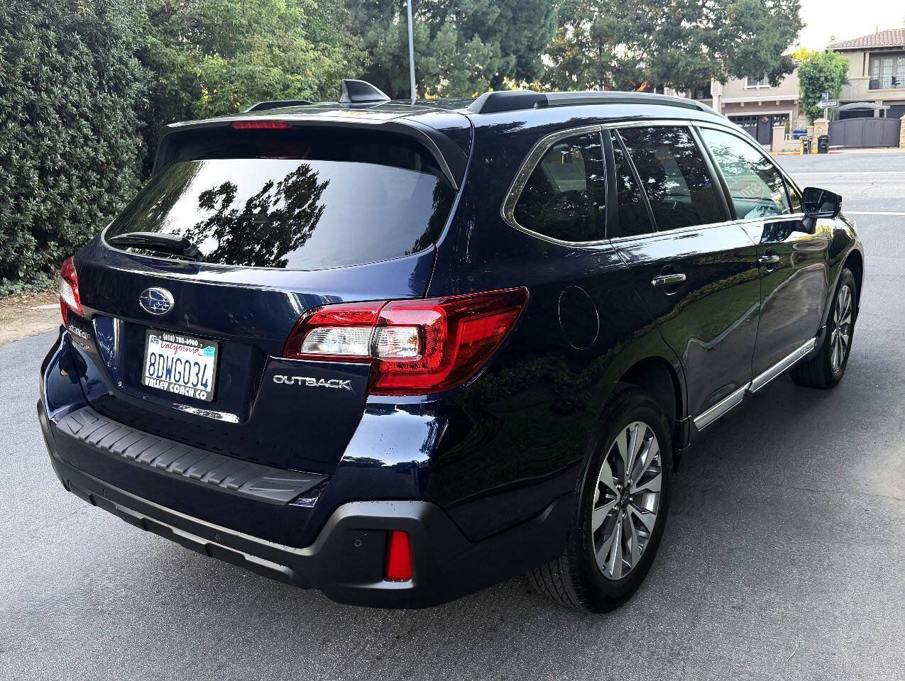 Used 2018 Subaru Outback 2.5i Touring AWD/4WD image 7