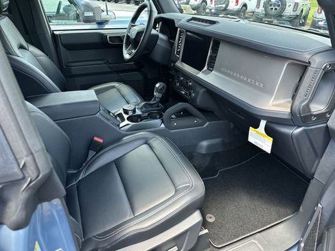 New 2025 Ford Bronco Outer Banks w/ Sasquatch Package image 19