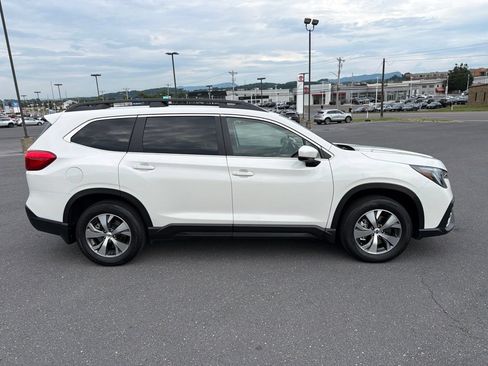 Certified 2025 Subaru Ascent Premium AWD/4WD image 6