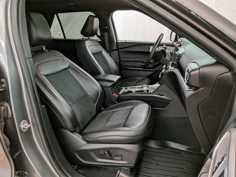 Certified 2024 Ford Explorer ST-Line w/ Class IV Trailer Tow Package image 25