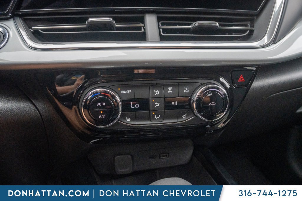 New 2026 Chevrolet Trax LT w/ LT Convenience Package FWD image 8