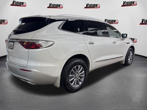 Used 2024 Buick Enclave Premium AWD/4WD image 5