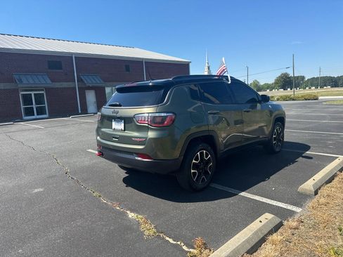 Used 2020 Jeep Compass Trailhawk AWD/4WD image 5