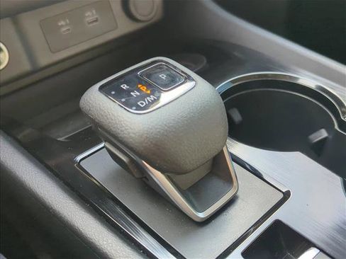 Used 2023 Nissan Rogue SV image 13