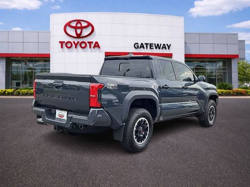 Used 2024 Toyota Tacoma TRD Off-Road w/ TRD Off Road Premium Package AWD/4WD image 4