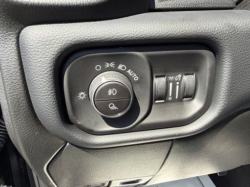 New 2026 RAM 3500 Laramie AWD/4WD image 25