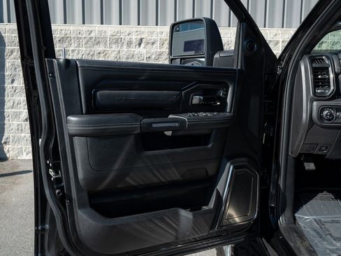 Used 2024 RAM 2500 Limited AWD/4WD image 25