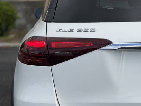 Used 2024 Mercedes-Benz GLE 350 4MATIC image 10