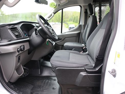 Used 2024 Ford Transit 250 Low Roof w/ Exterior Upgrade Package RWD image 18