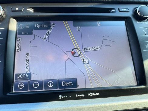 Used 2018 Toyota Highlander SE image 21