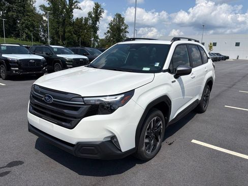 New 2026 Subaru Forester Premium AWD/4WD image 3