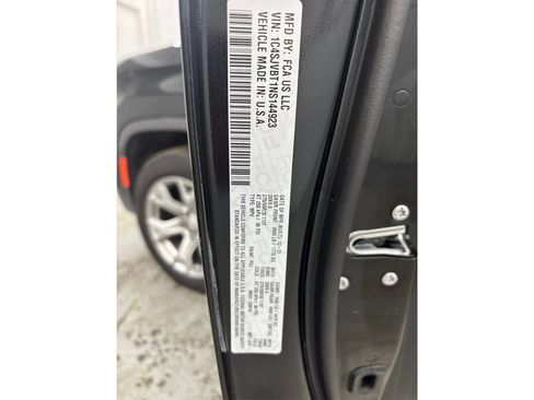 Used 2022 Jeep Wagoneer Series II AWD/4WD image 28