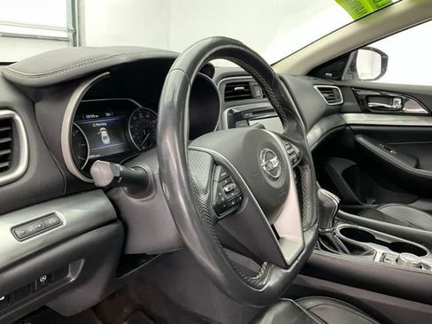 Used 2019 Nissan Maxima SL FWD image 17