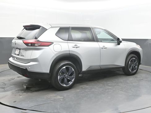 Certified 2024 Nissan Rogue SV AWD/4WD image 7