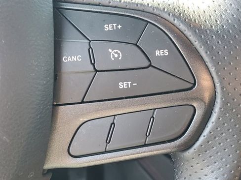Used 2025 Dodge Durango GT AWD/4WD image 19